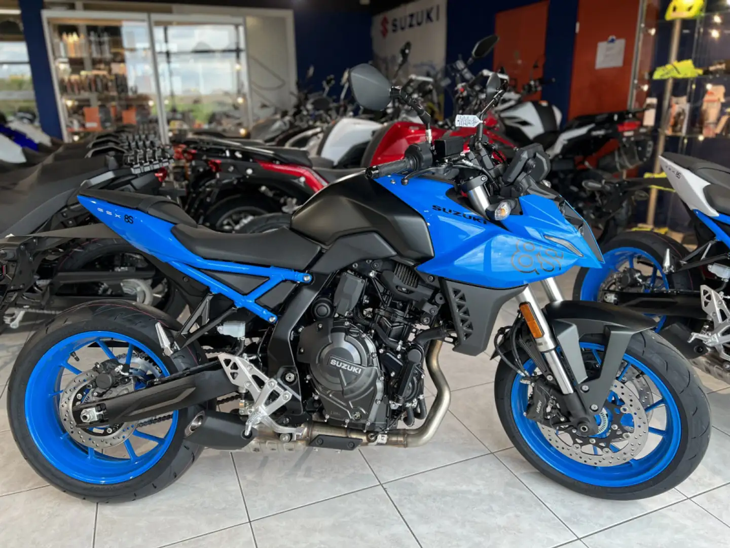 Suzuki GSX 8S Blauw - 1
