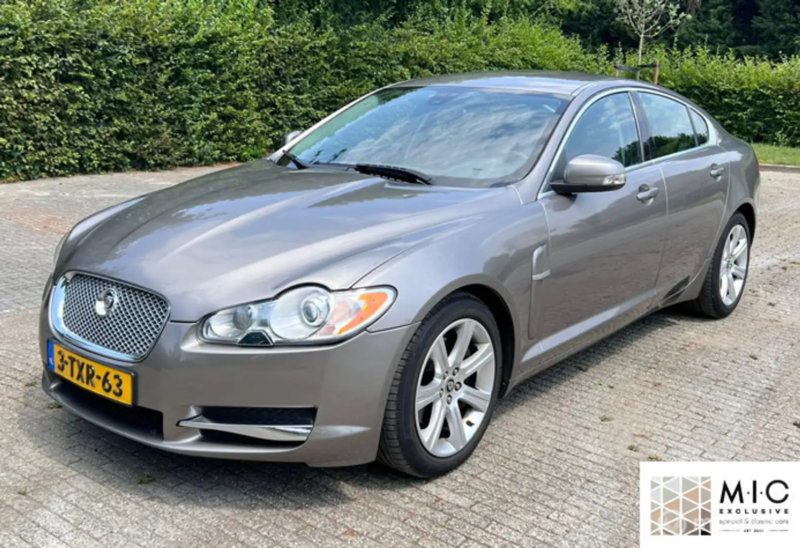 Jaguar XF 2.7D V6 Premium Luxury | dealer onderh. | Inr Mog. Grijs - 1