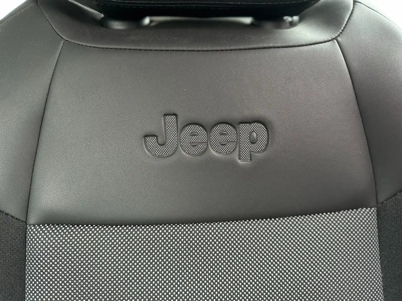 Jeep Avenger 1.2 Turbo Altitude 14