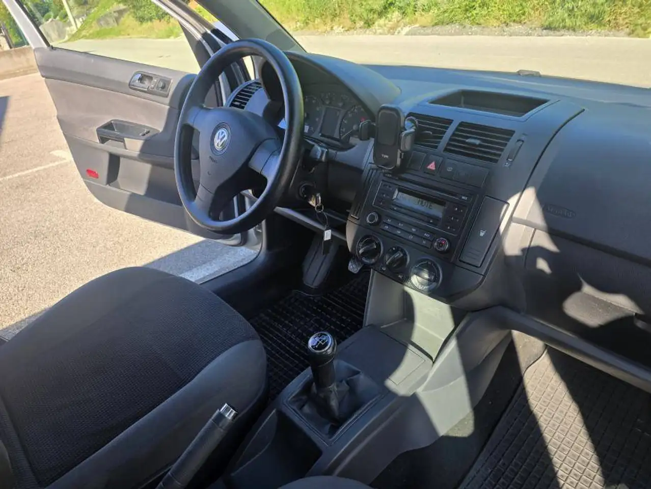 Volkswagen Polo Citadine 5 portes — photo 2
