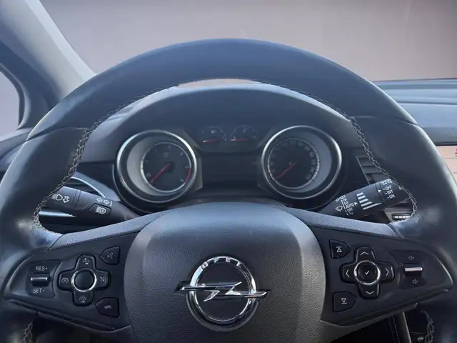 Opel Astra view 10
