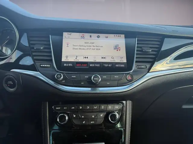 Opel Astra view 9
