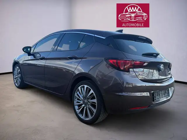 Opel Astra view 5
