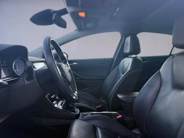 Opel Astra view 7