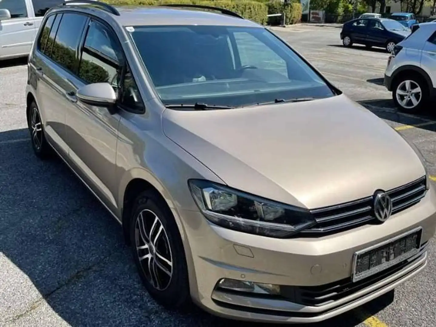 Volkswagen Touran Touran Comfortline 1,6 SCR TDI DSG Comfortline Gold - 1