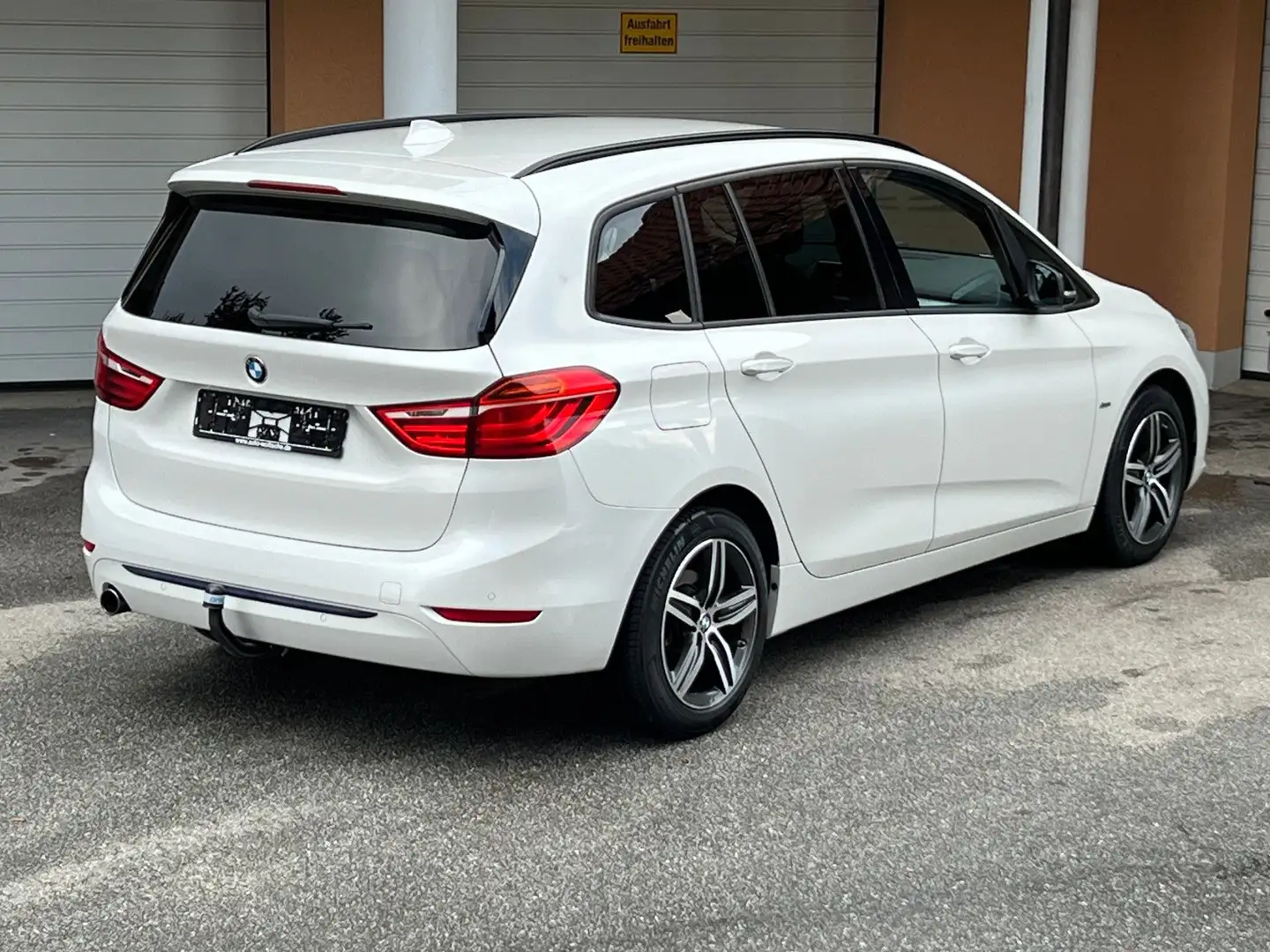 BMW 218 Sport Line Blanc - 2