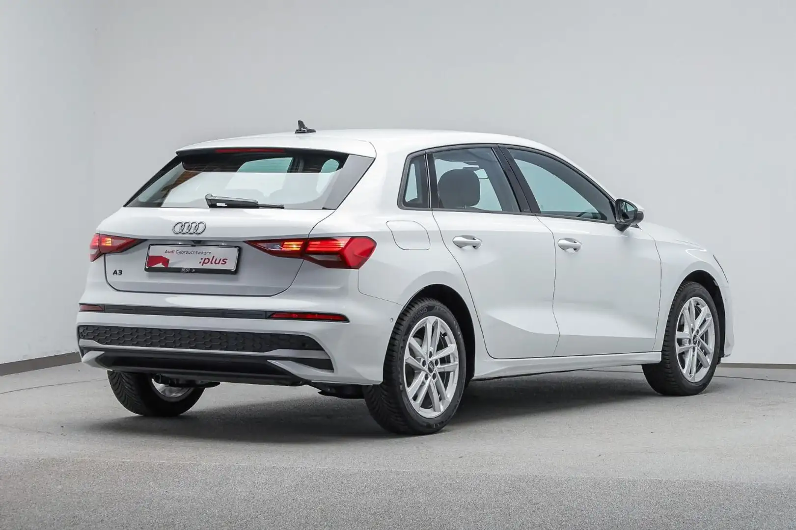 Audi A3 35 TFSI advanced*KAMERA*NAVI-PLUS*V Weiß - 2