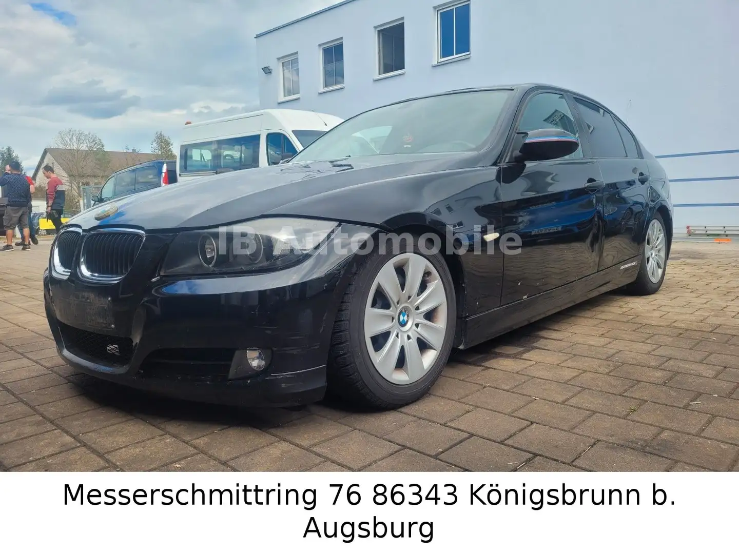 BMW 320 i Lim. Navi*Sitzh.*Klimaa.*uvm... Schwarz - 1