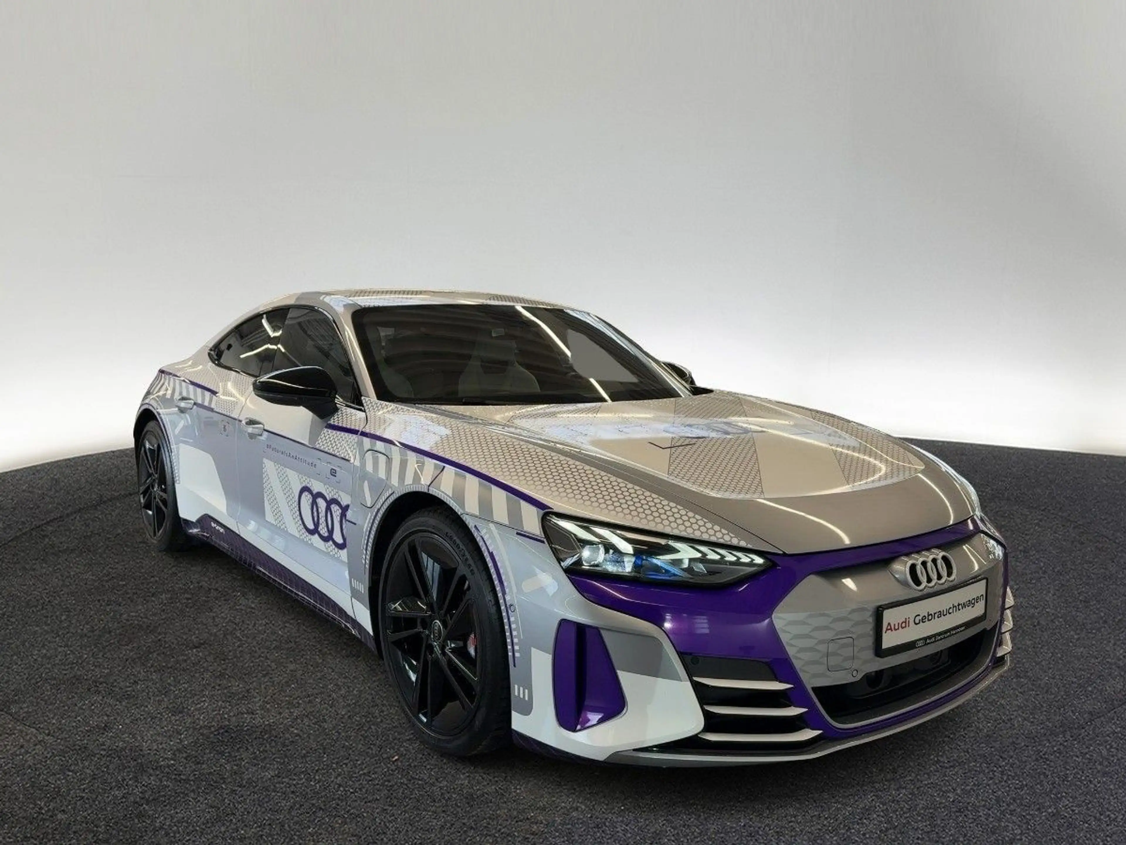 Audi RS e-tron GT quattro virtual HuD Sitzbelüfung vo — photo 6
