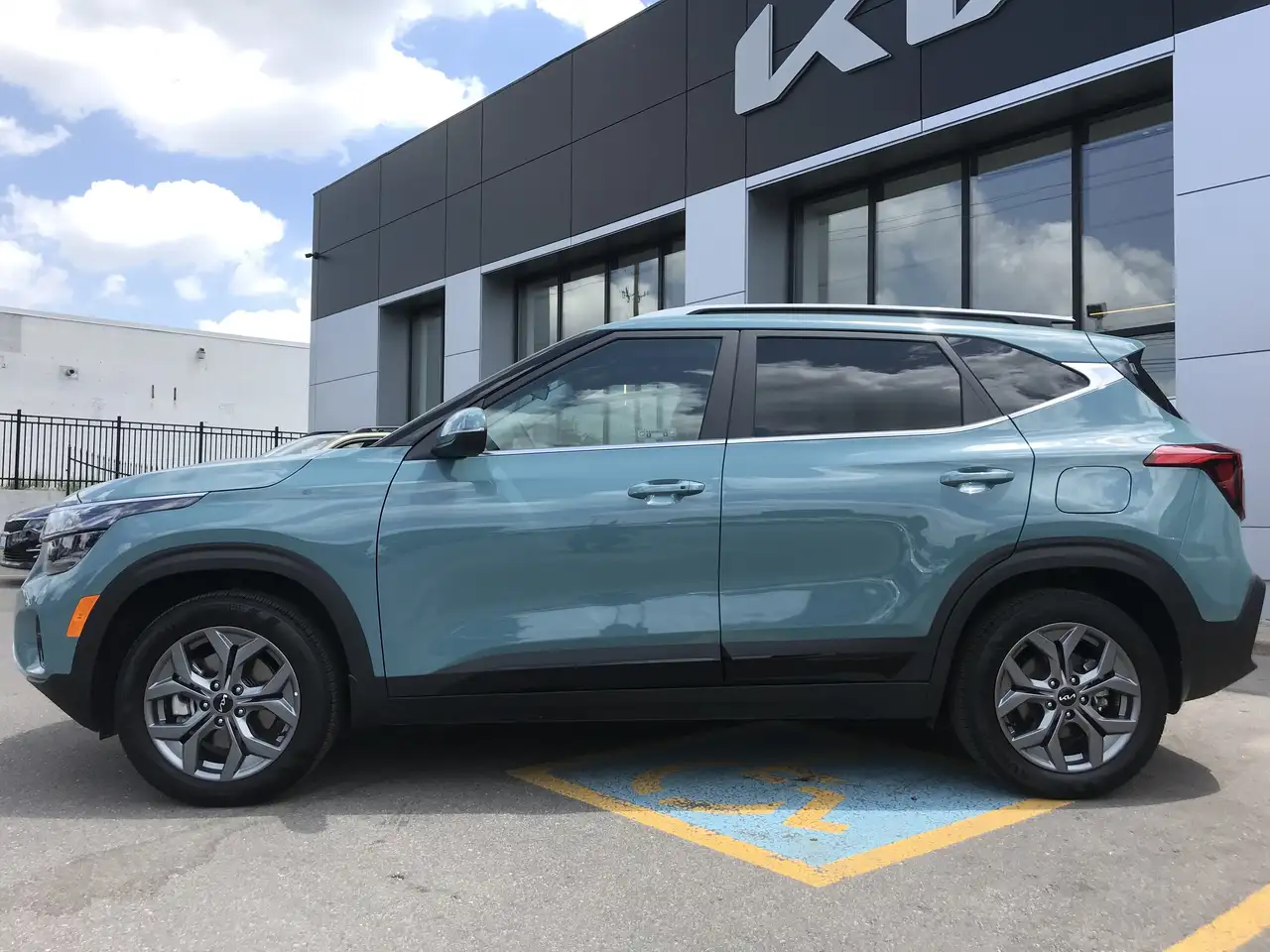 Kia Seltos снимка Kia Seltos