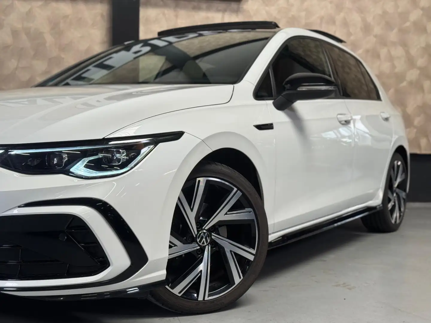 Volkswagen Golf 1.5 eTSI Style R-Line | Pano | sfeerverlichting | Blanc - 2