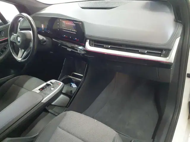 BMW 2 Series view 9