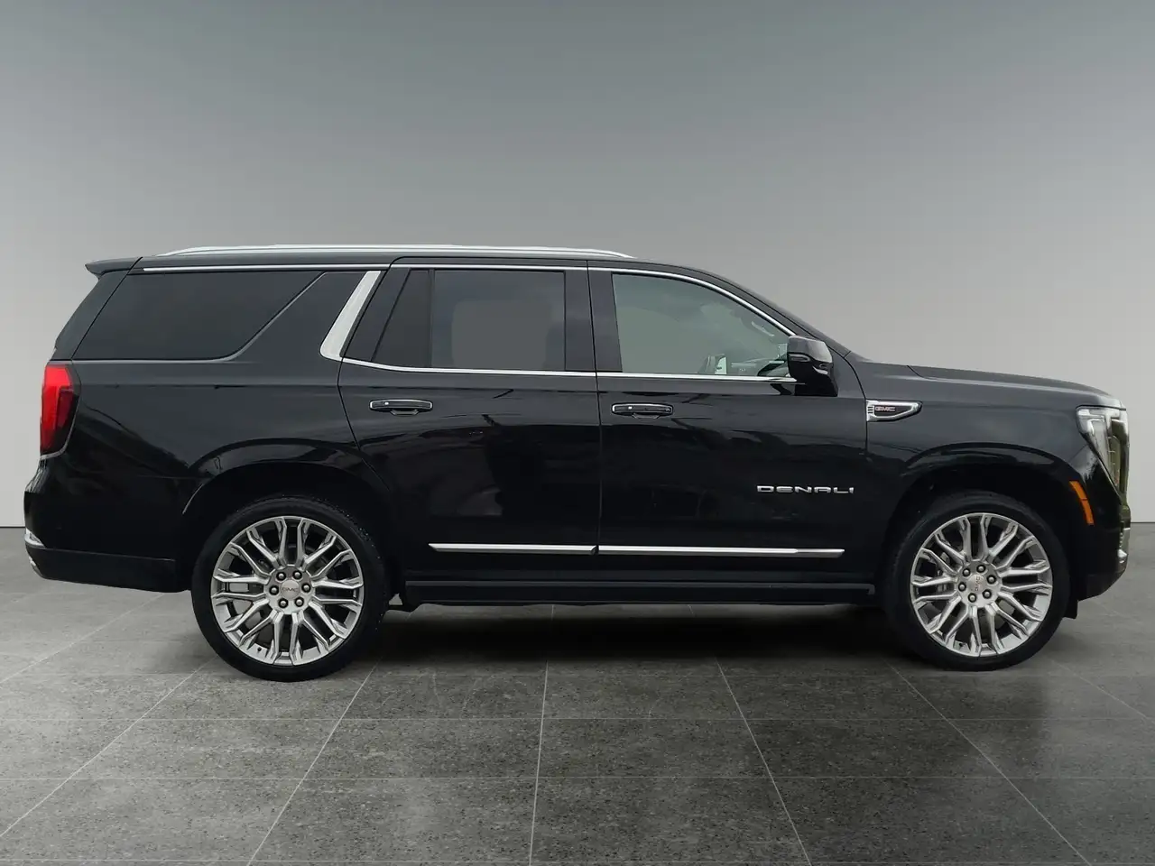 GMC Yukon снимка GMC Yukon