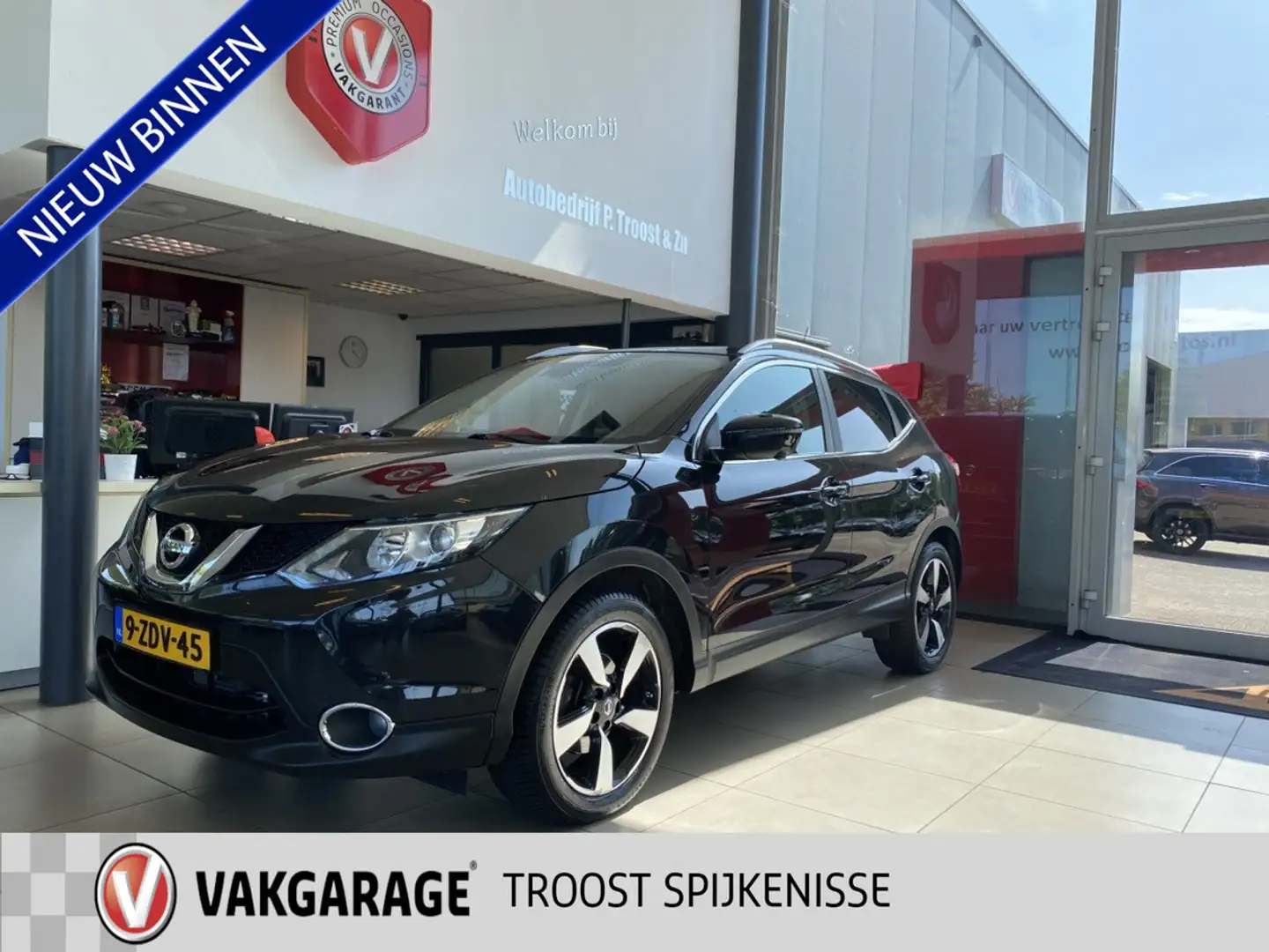 Nissan Qashqai 1.2 Connect Edition,Automaat,Navigatie,Rondomzicht Zwart - 1