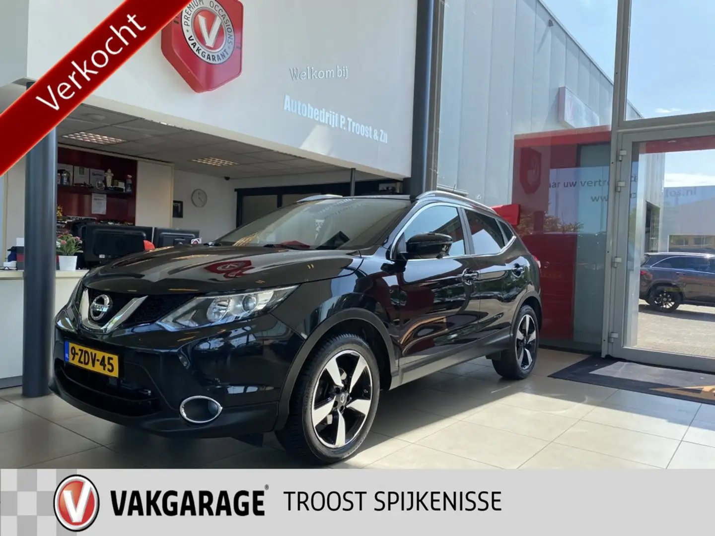Nissan Qashqai 1.2 Connect Edition,Automaat,Navigatie,Rondomzicht Zwart - 1