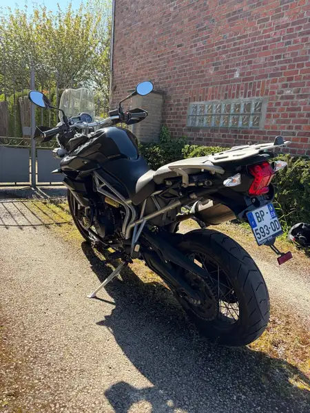 Triumph Tiger 800 - foto 2