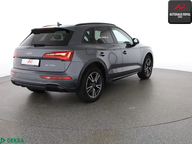 Audi Q5 view 5