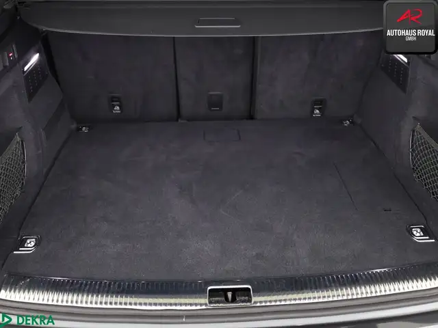 Audi Q5 view 13