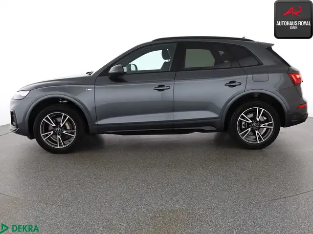 Audi Q5 view 2