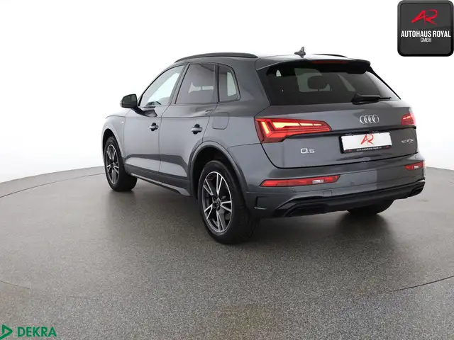 Audi Q5 view 3