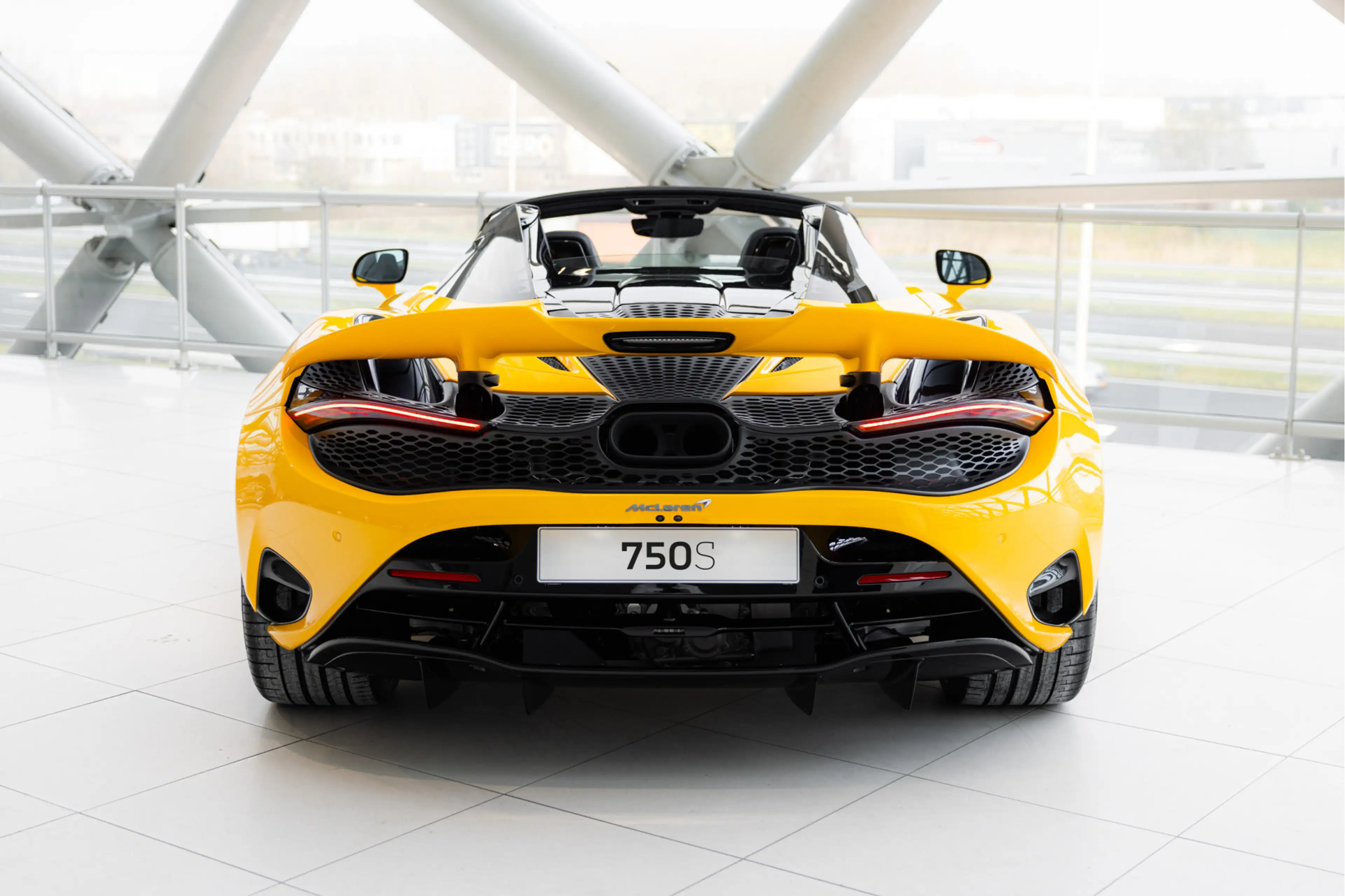 McLaren 750S Spider 4.0 V8 | Volcano Yellow | Electrochromic Ro — photo 9
