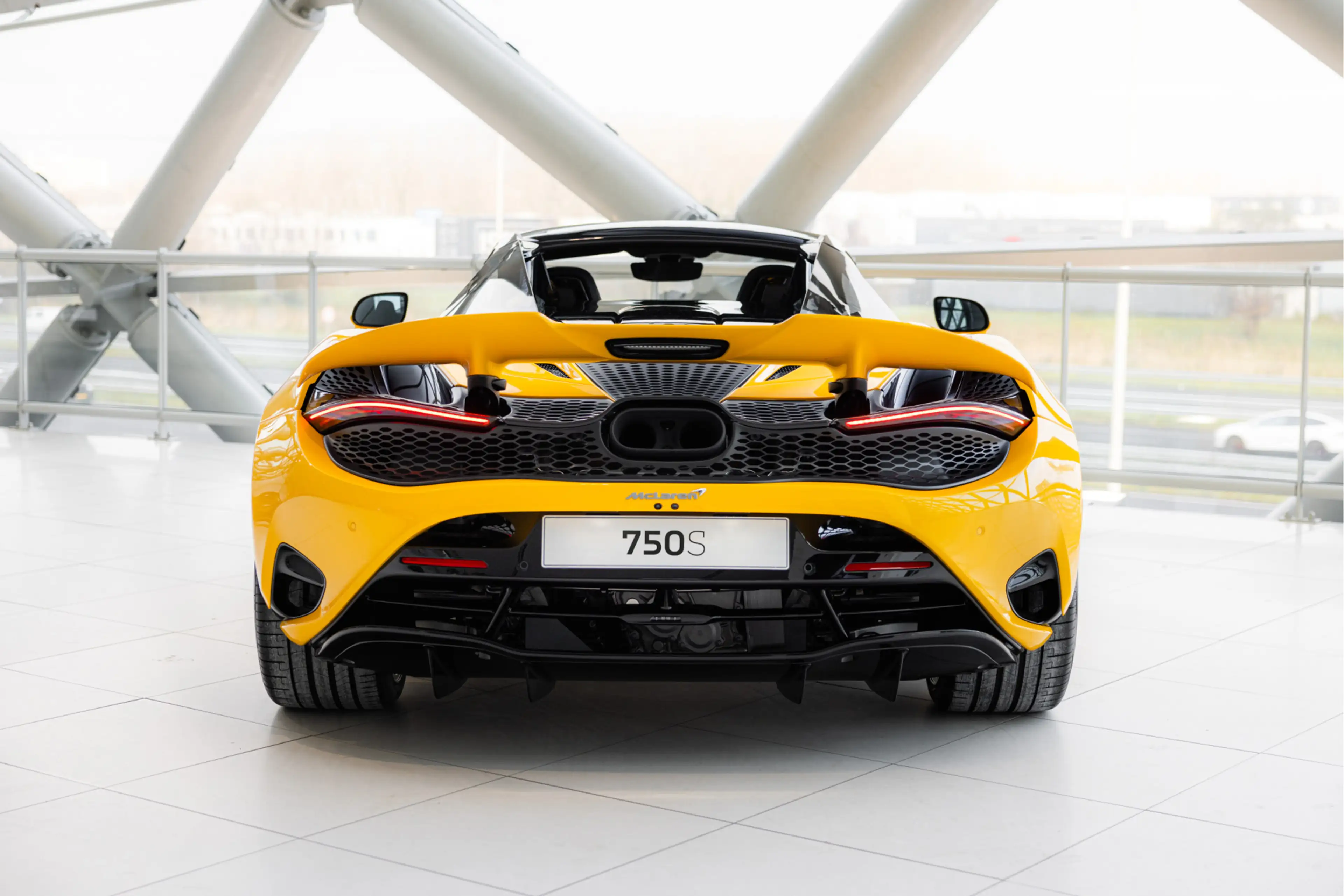 McLaren 750S Spider 4.0 V8 | Volcano Yellow | Electrochromic Ro — photo 10