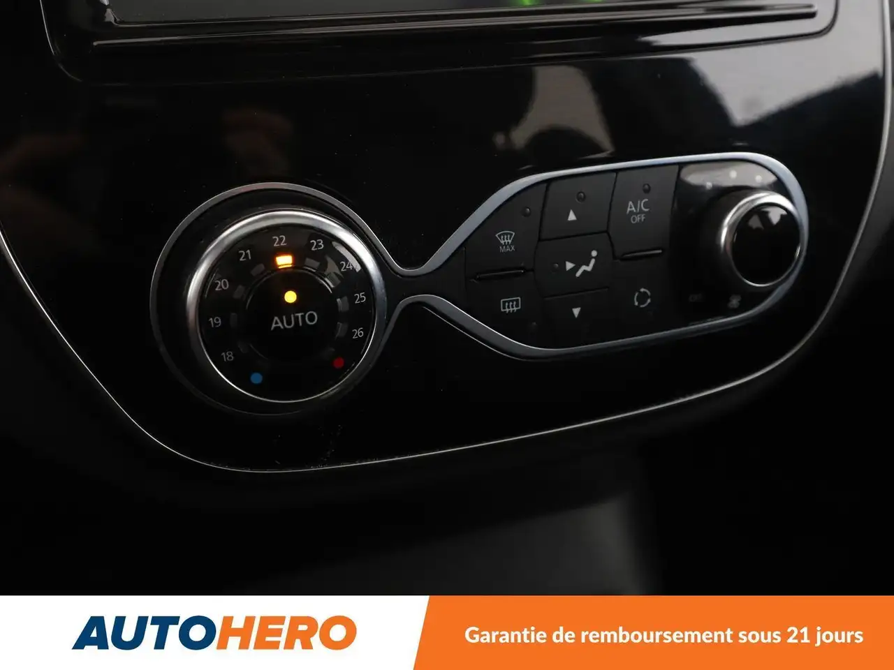 Renault Captur — photo 24
