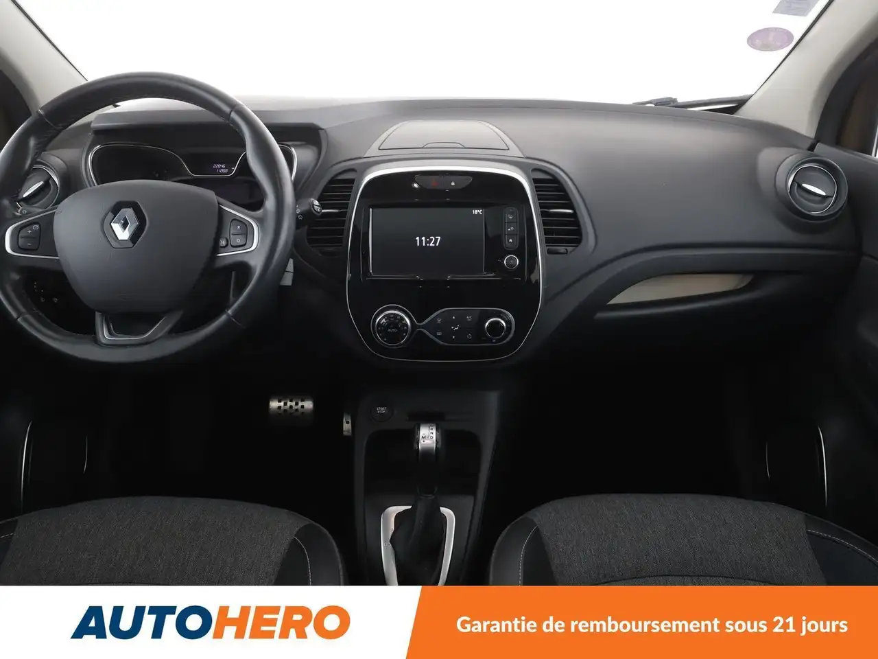 Renault Captur — photo 12