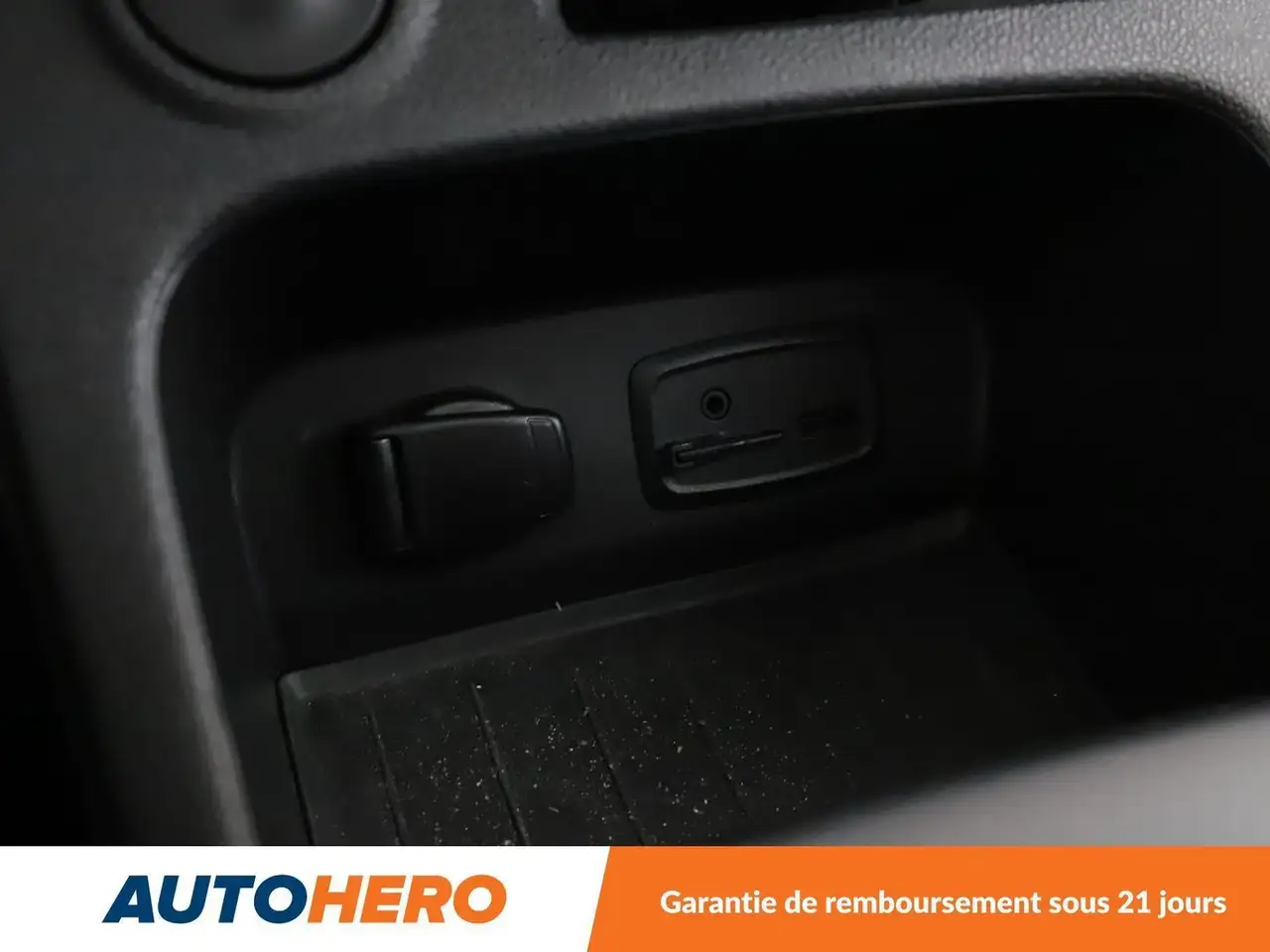 Renault Captur — photo 25