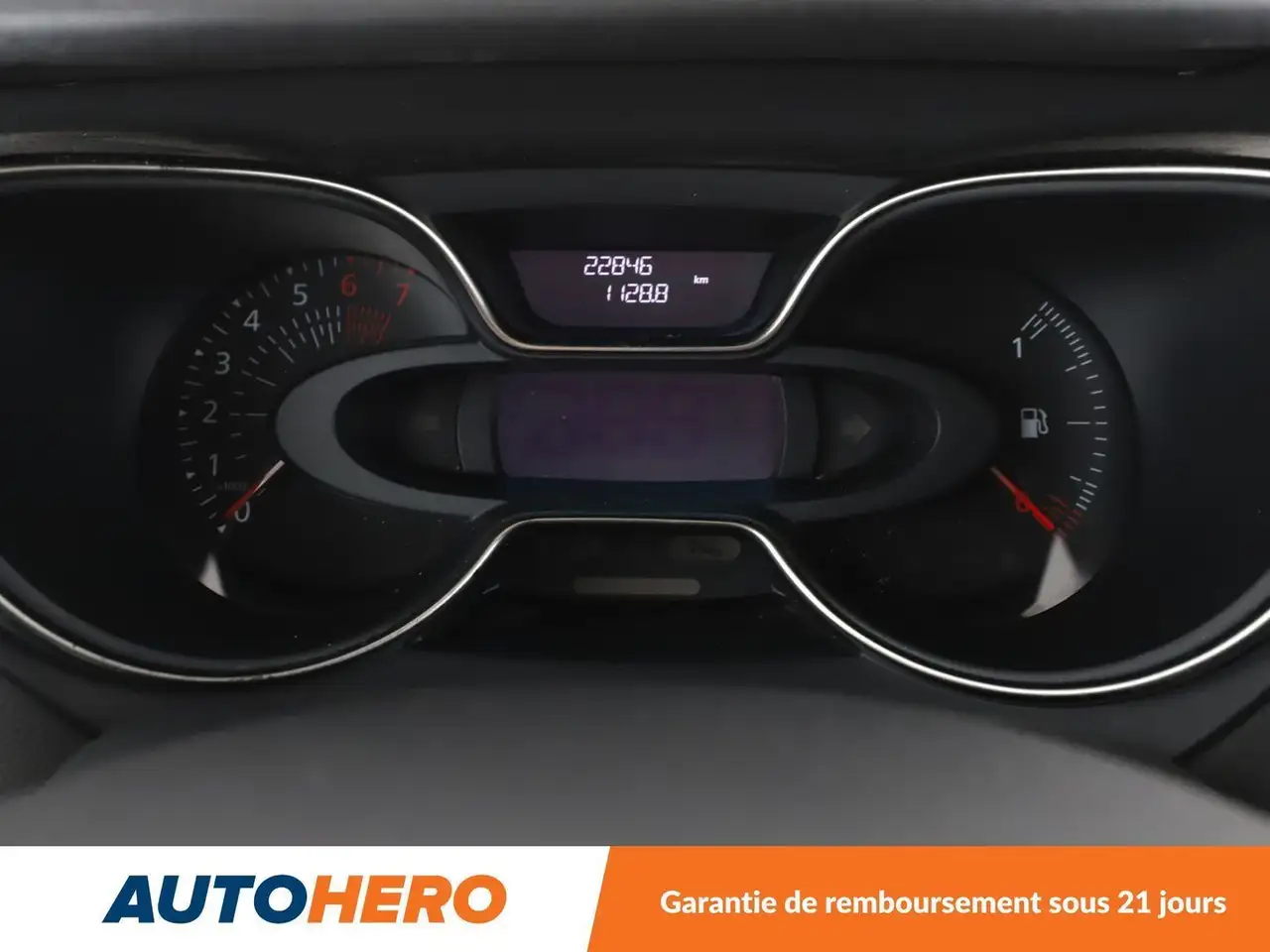 Renault Captur — photo 20