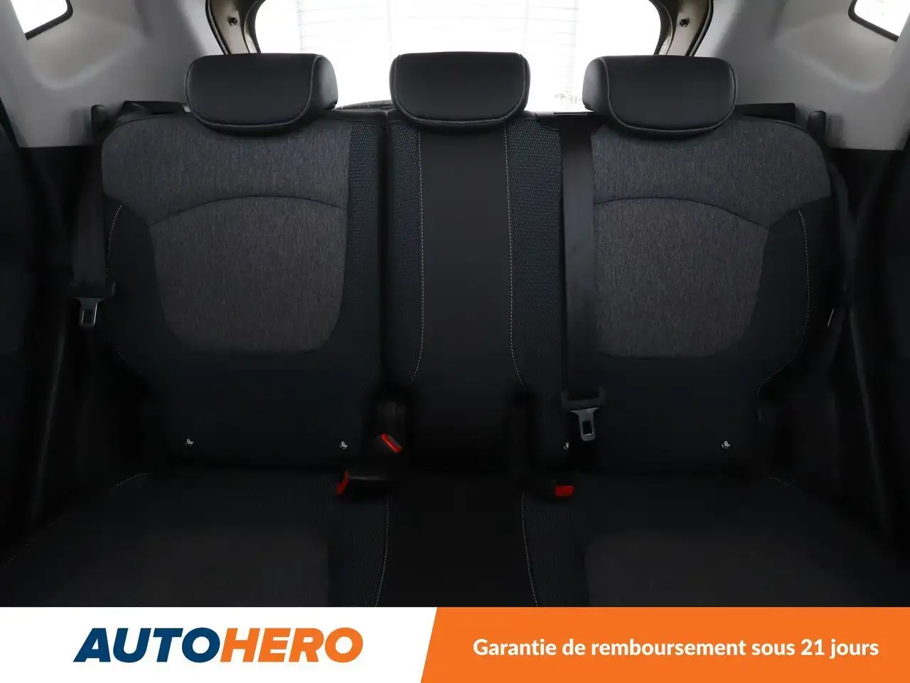 Renault Captur — photo 15