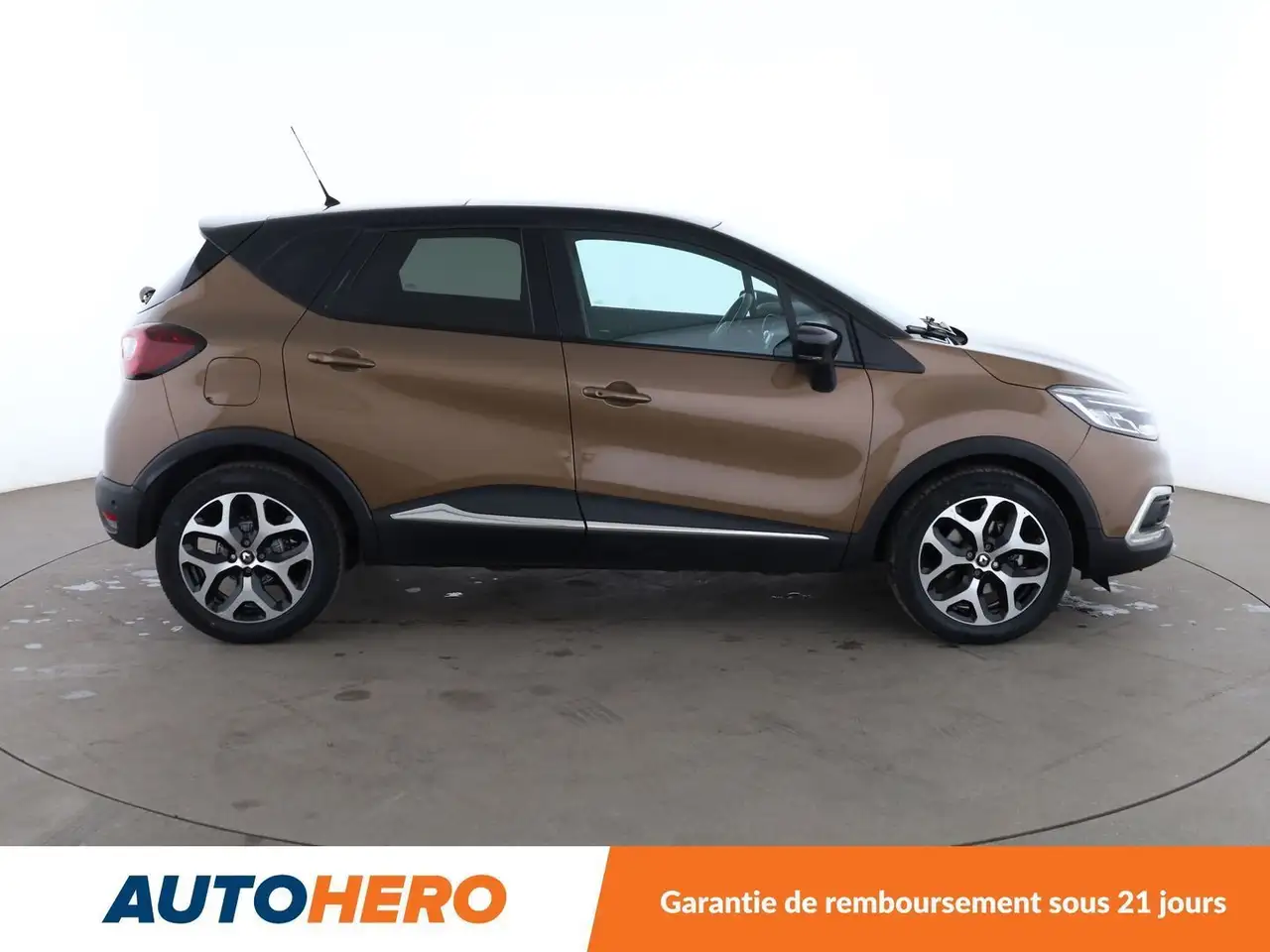 Renault Captur — photo 7