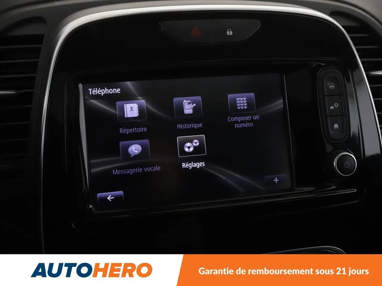 Renault Captur — photo 22