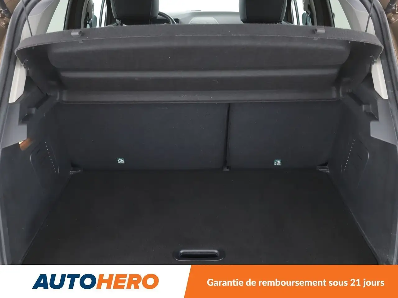 Renault Captur — photo 16