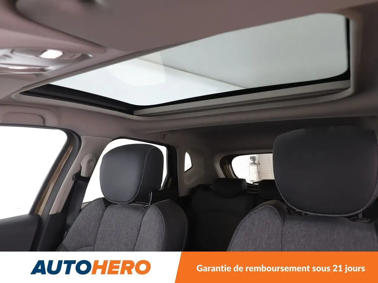 Renault Captur — photo 27