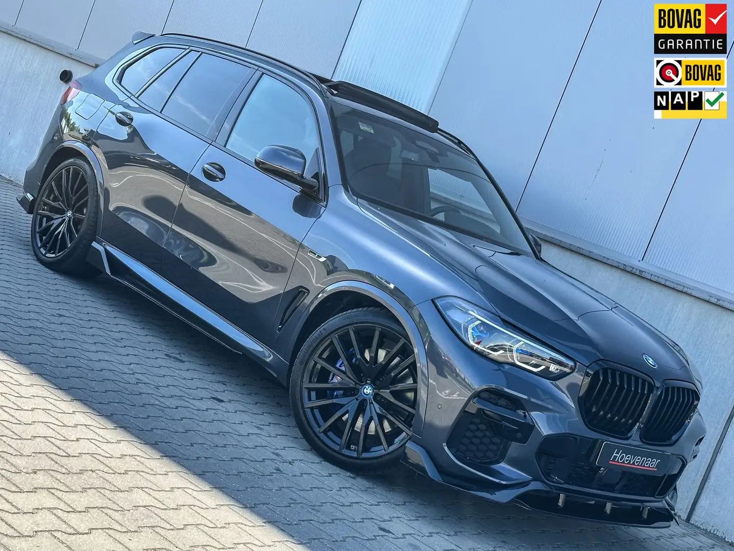 BMW X5 45e M-Sport M-seats Laser Lucht Pano 4Wielbes 22In Grijs - 1