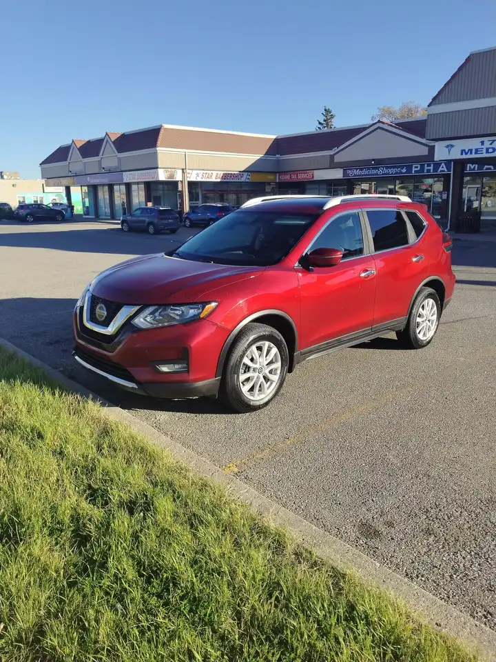 Nissan Rogue снимка Nissan Rogue