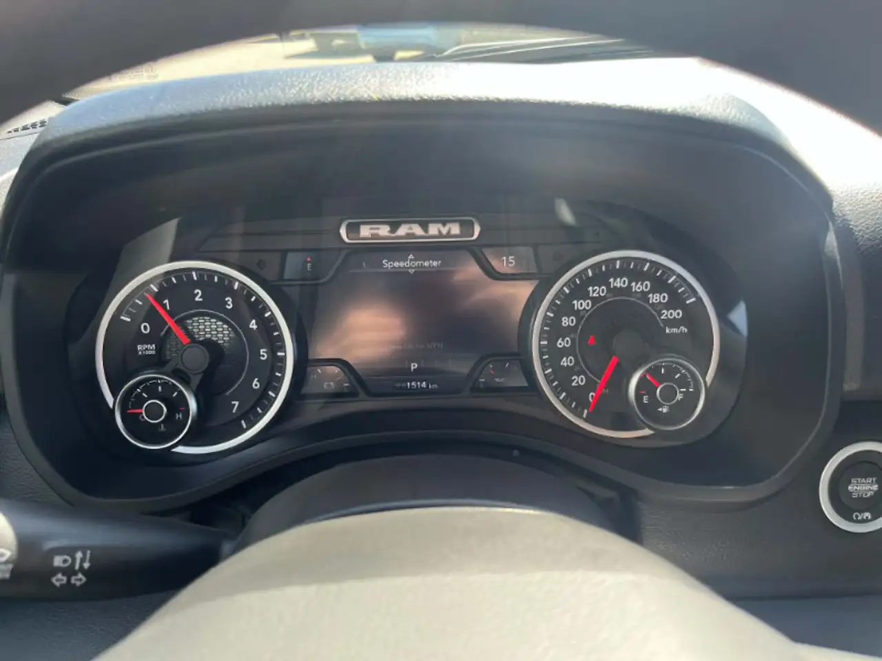 RAM 1500 снимка RAM 1500