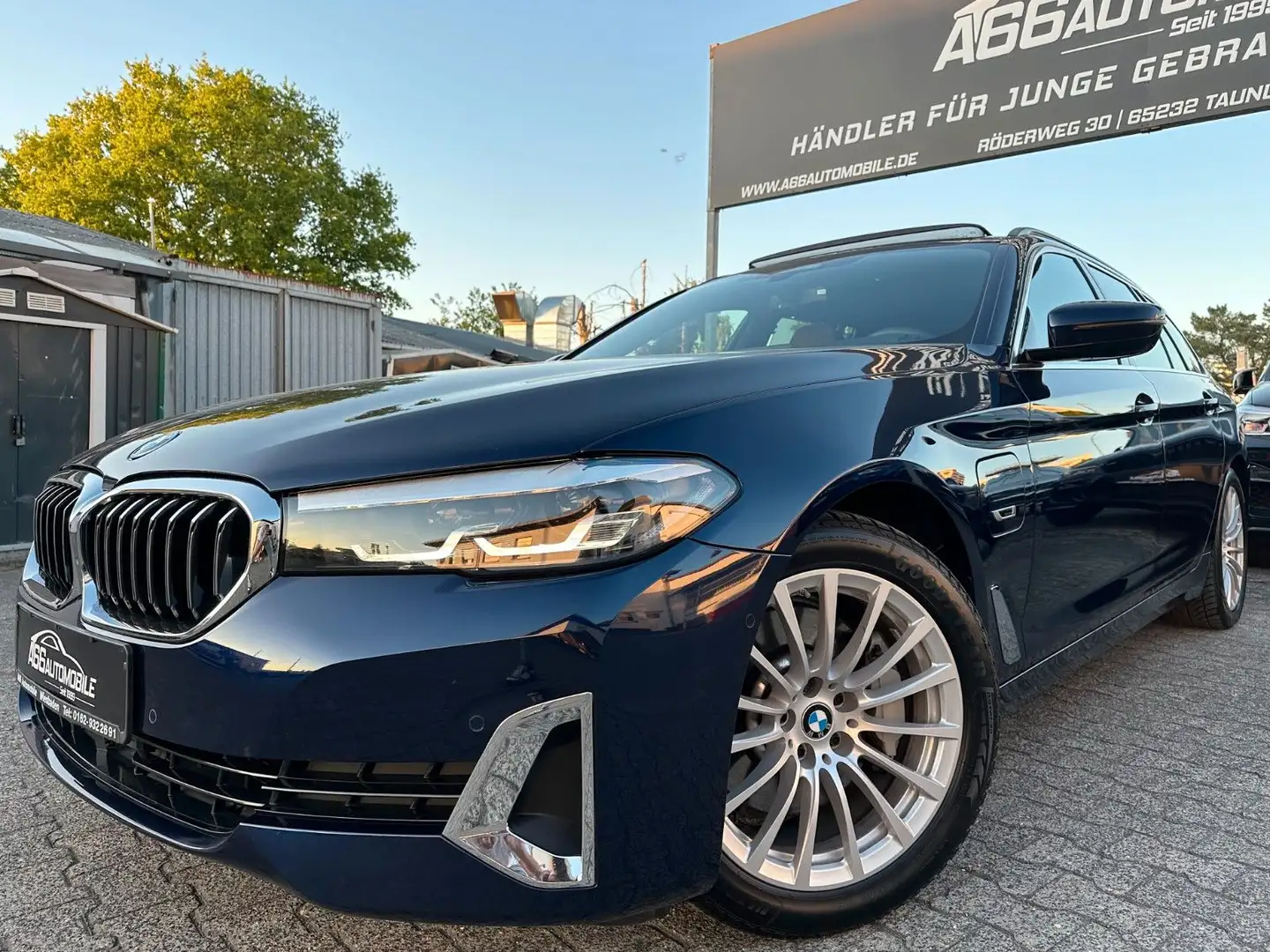 BMW 530 e Luxury INDIVIDUAL Einzelstück*Unfallfrei Bleu - 2