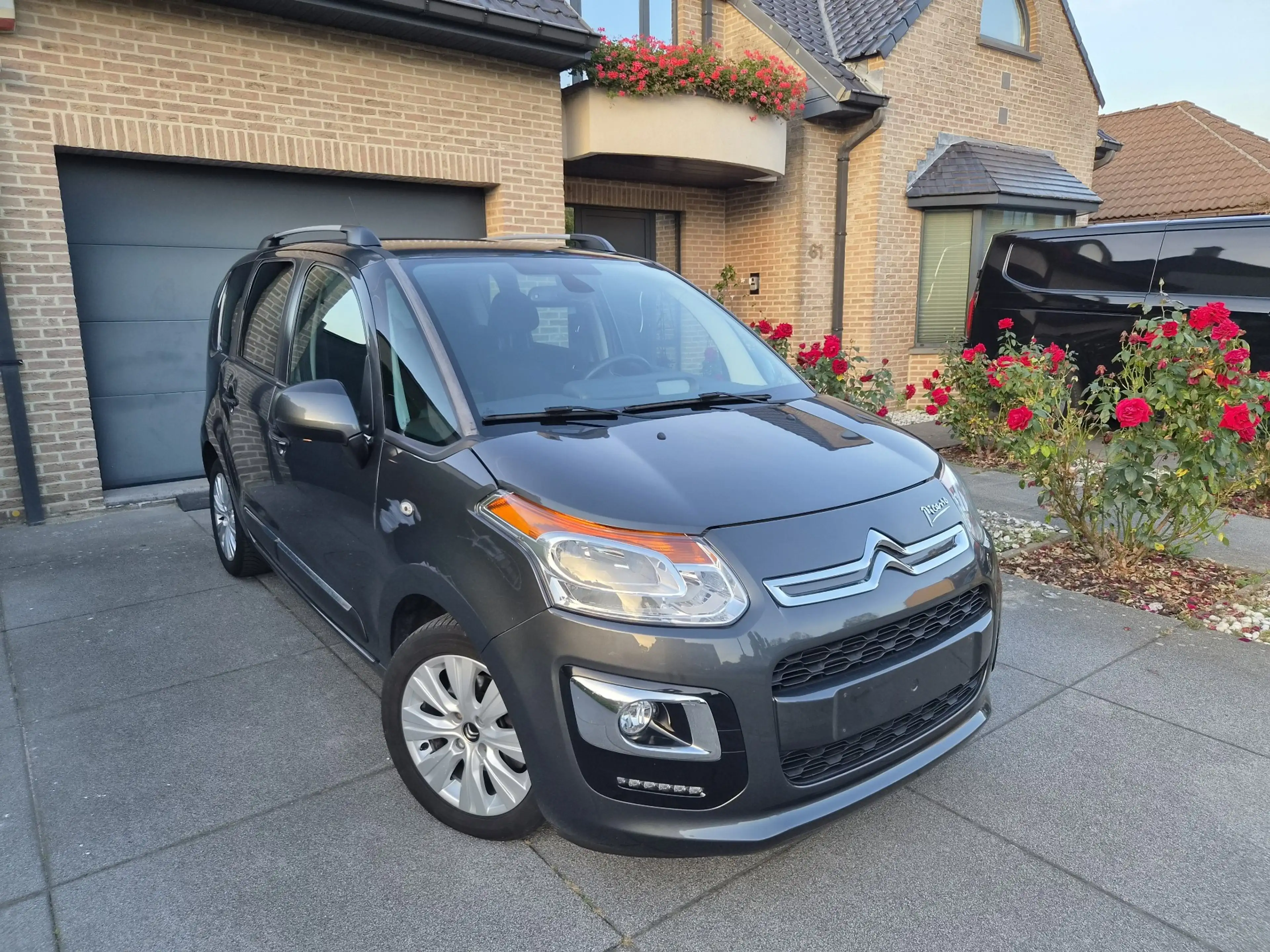 Citroen C3 Picasso 1.6 VTi Exclusive / CAMERA / CRUISE / AIRCO / — photo 2