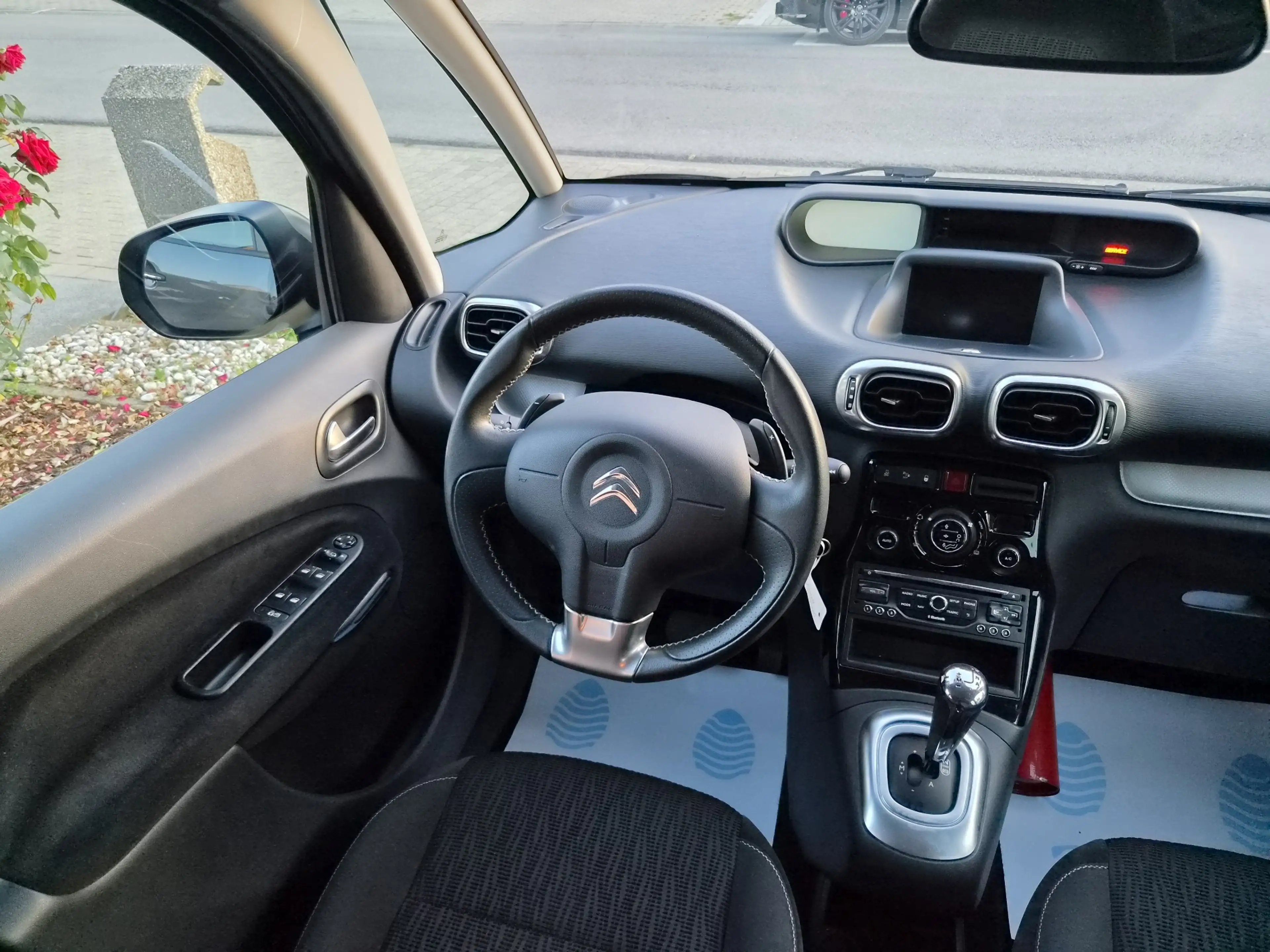 Citroen C3 Picasso 1.6 VTi Exclusive / CAMERA / CRUISE / AIRCO / — photo 9