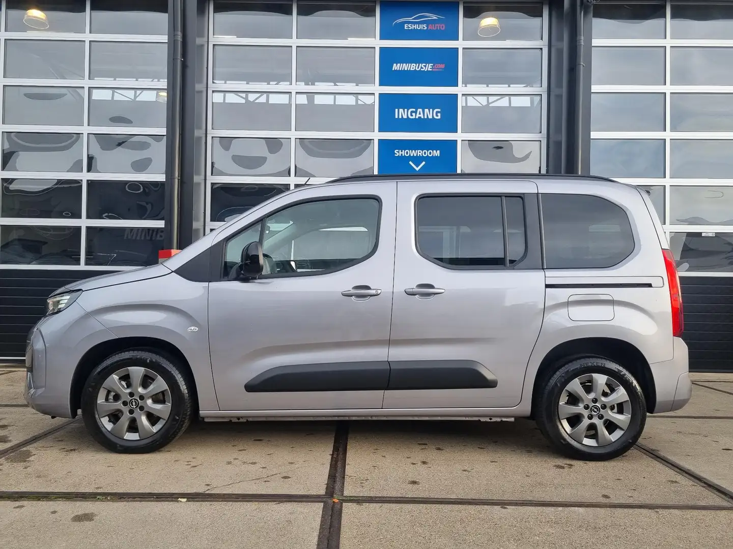 Opel Combo Life 1.2 Turbo L1H1 NIEUWSTE MODEL / NAVI / CAMERA / LU Grijs - 2