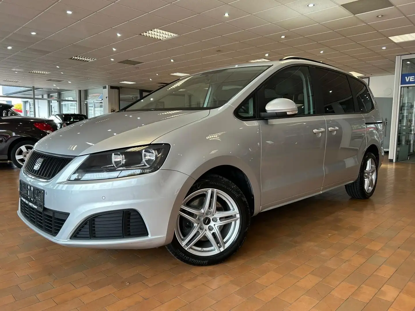 SEAT Alhambra Reference Silber - 1