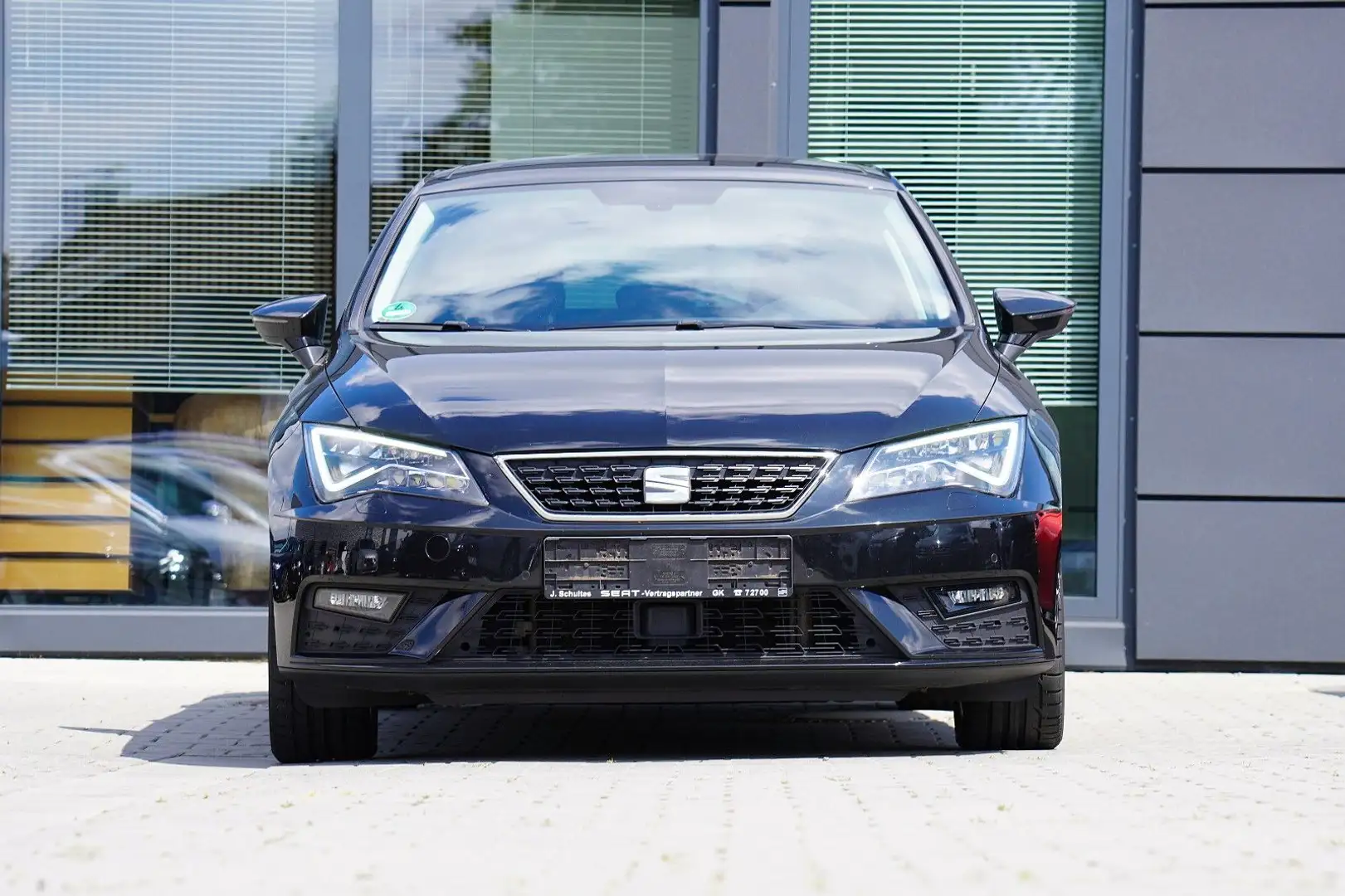 SEAT Leon Style CNG *MIT 2 JAHREN GARANTIE* Zwart - 2