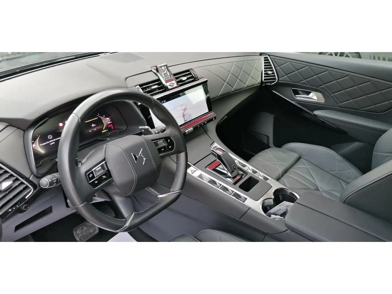 DS Automobiles DS 7 Crossback 2024