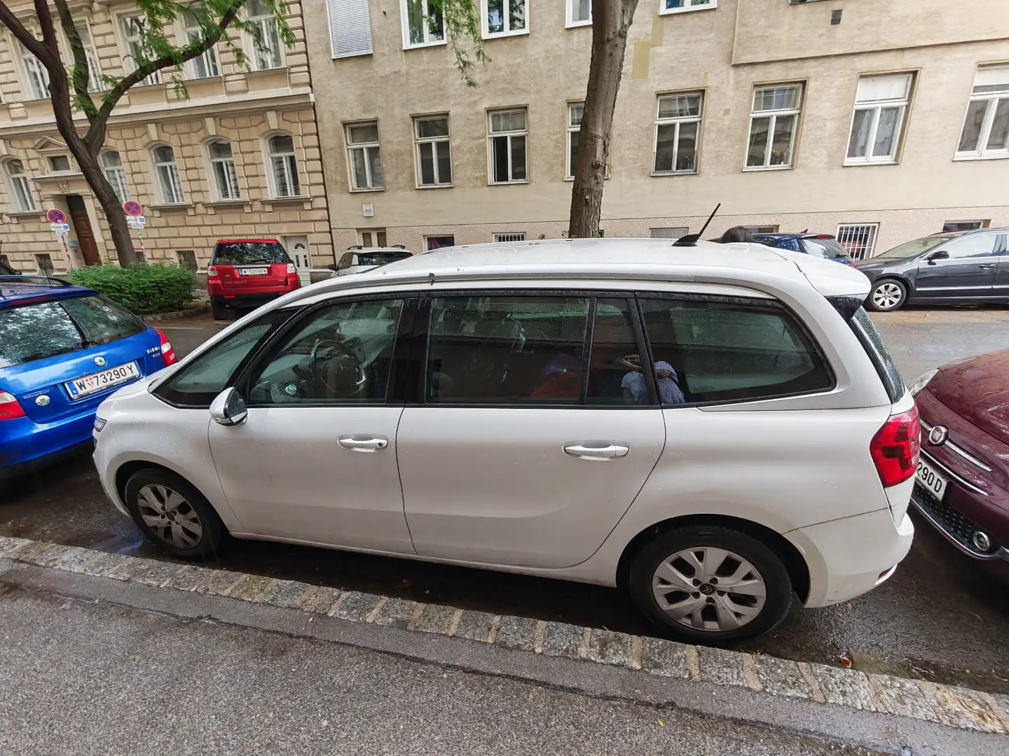 Citroen Grand C4 Picasso PureTech 130 S&S EAT6 Feel Edition - 1