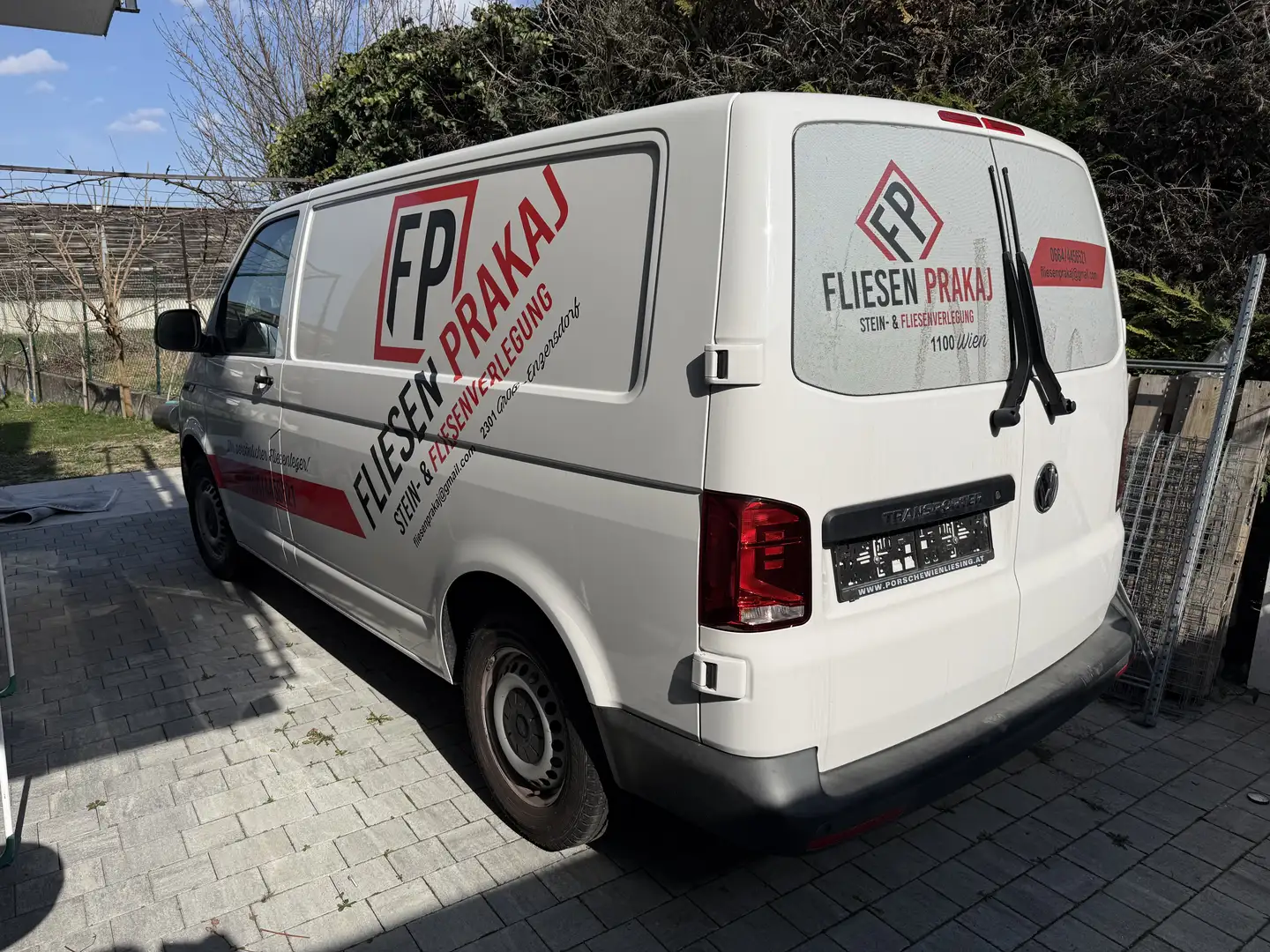 Volkswagen T7 Transporter - 2