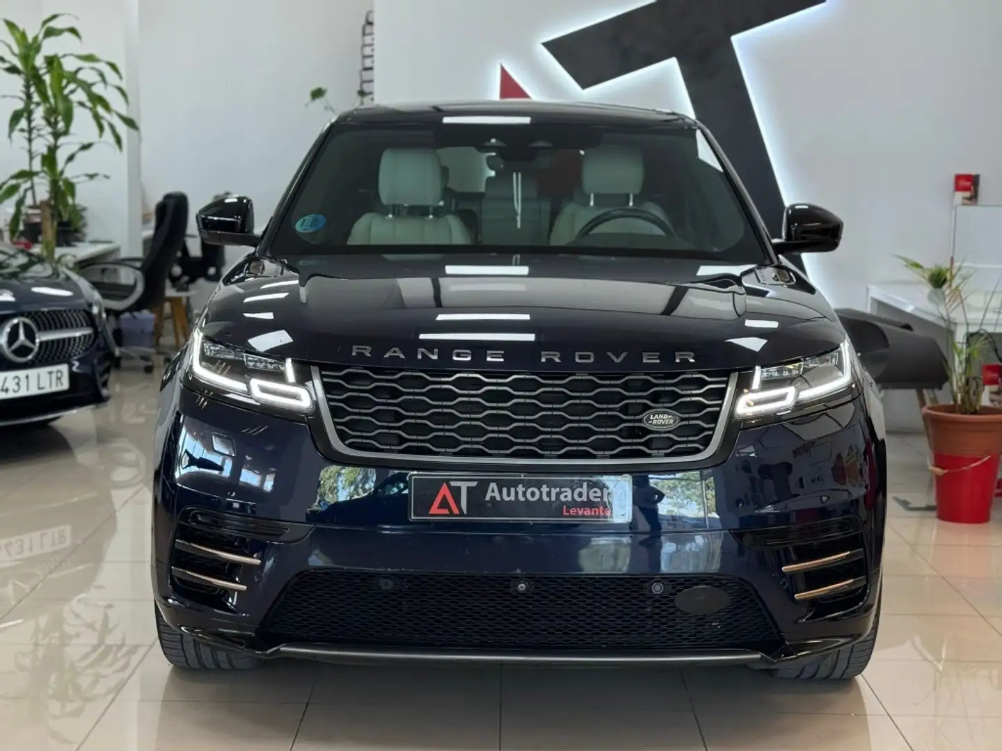 Land Rover Range Rover Velar 3.0D I6 MHEV R-Dynamic Base 4WD Aut. 300 Bleu - 2