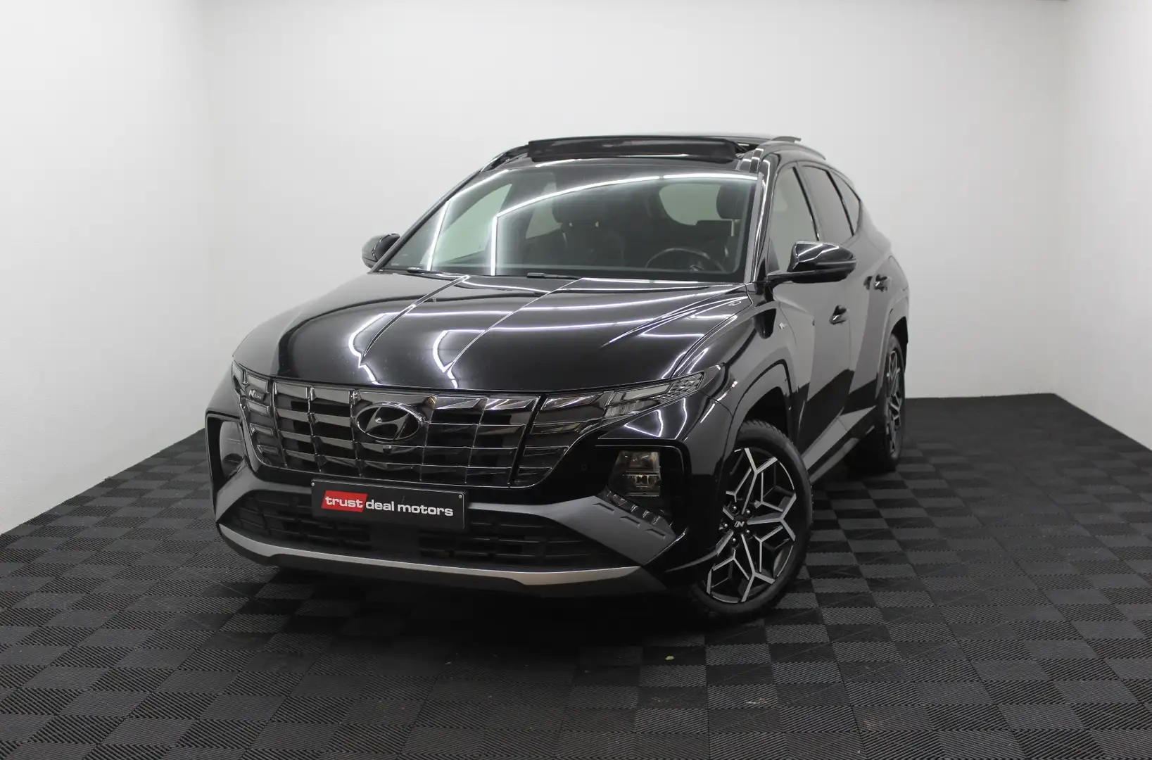 Hyundai TUCSON Tucson Plug-in 1.6 T-GDi 4WD Shine N-Line Noir - 1
