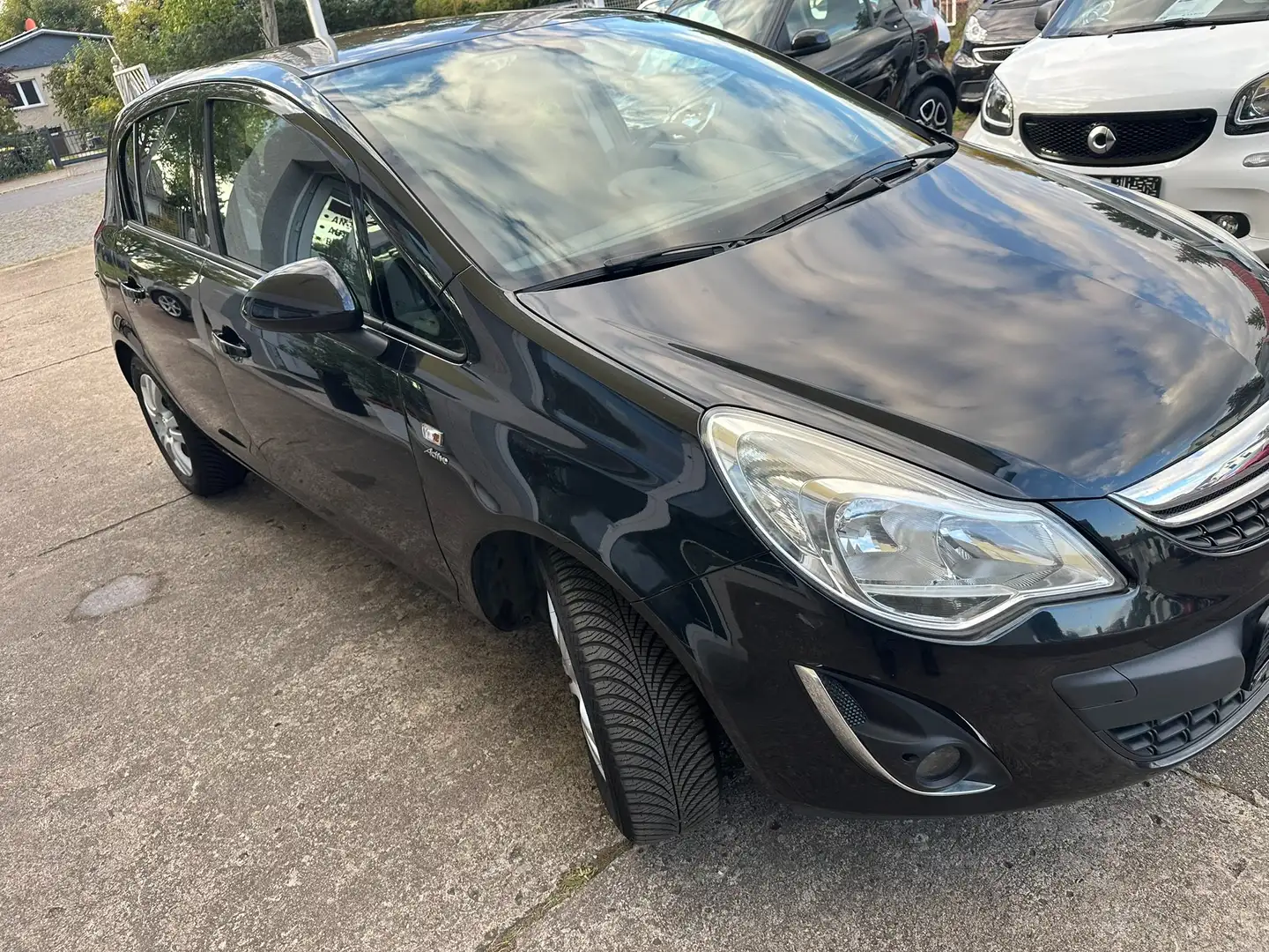 Opel Corsa Corsa 5-Türer 1.4 16V Active Schwarz - 2